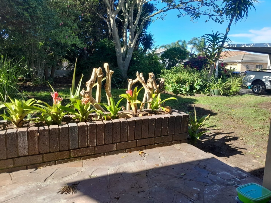 To Let 2 Bedroom Property for Rent in Aston Bay Eastern Cape